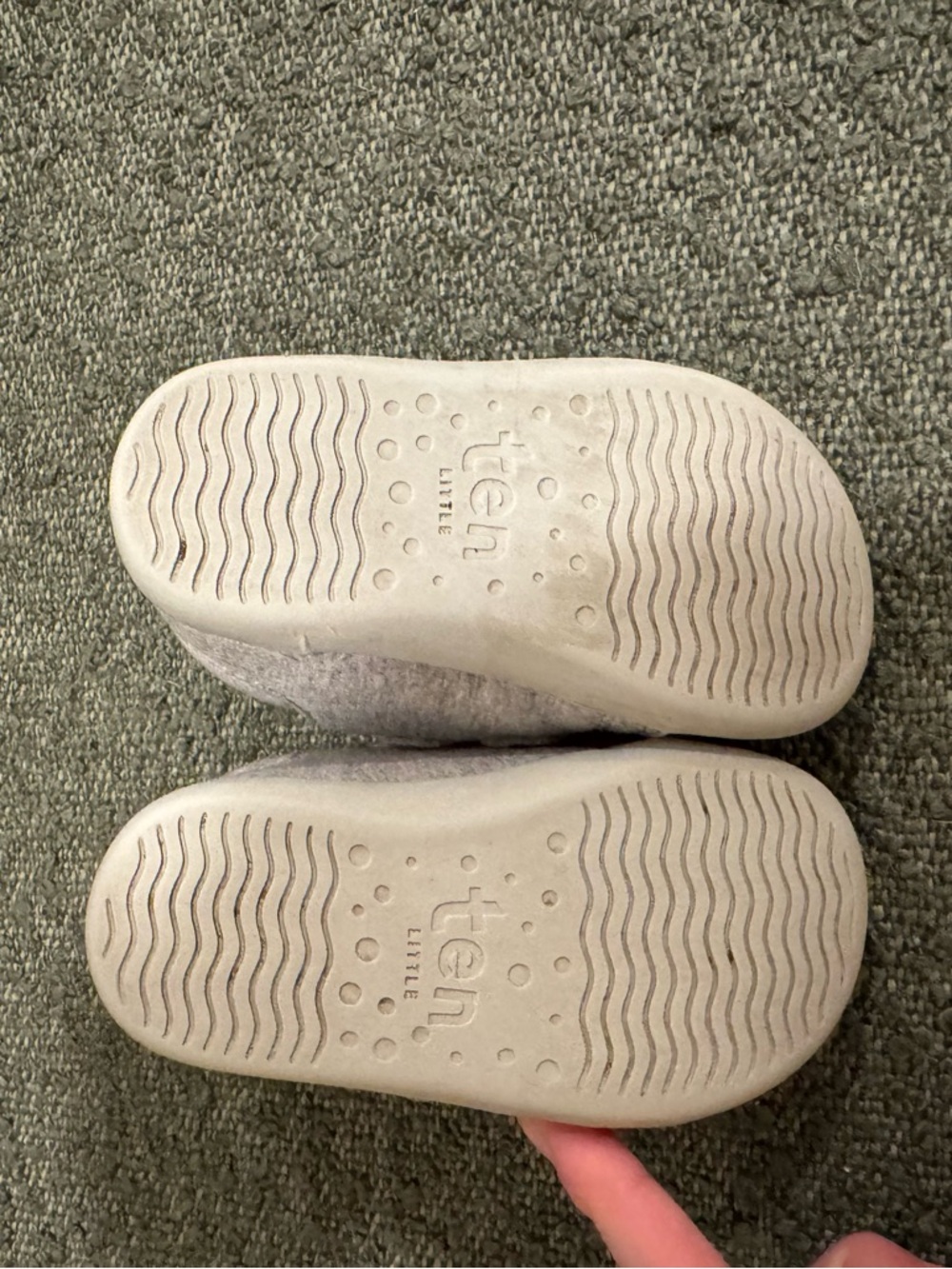Ten Little First Walkers, Gray & White Velcro Sneakers, size 5 - Picture 6 of 7